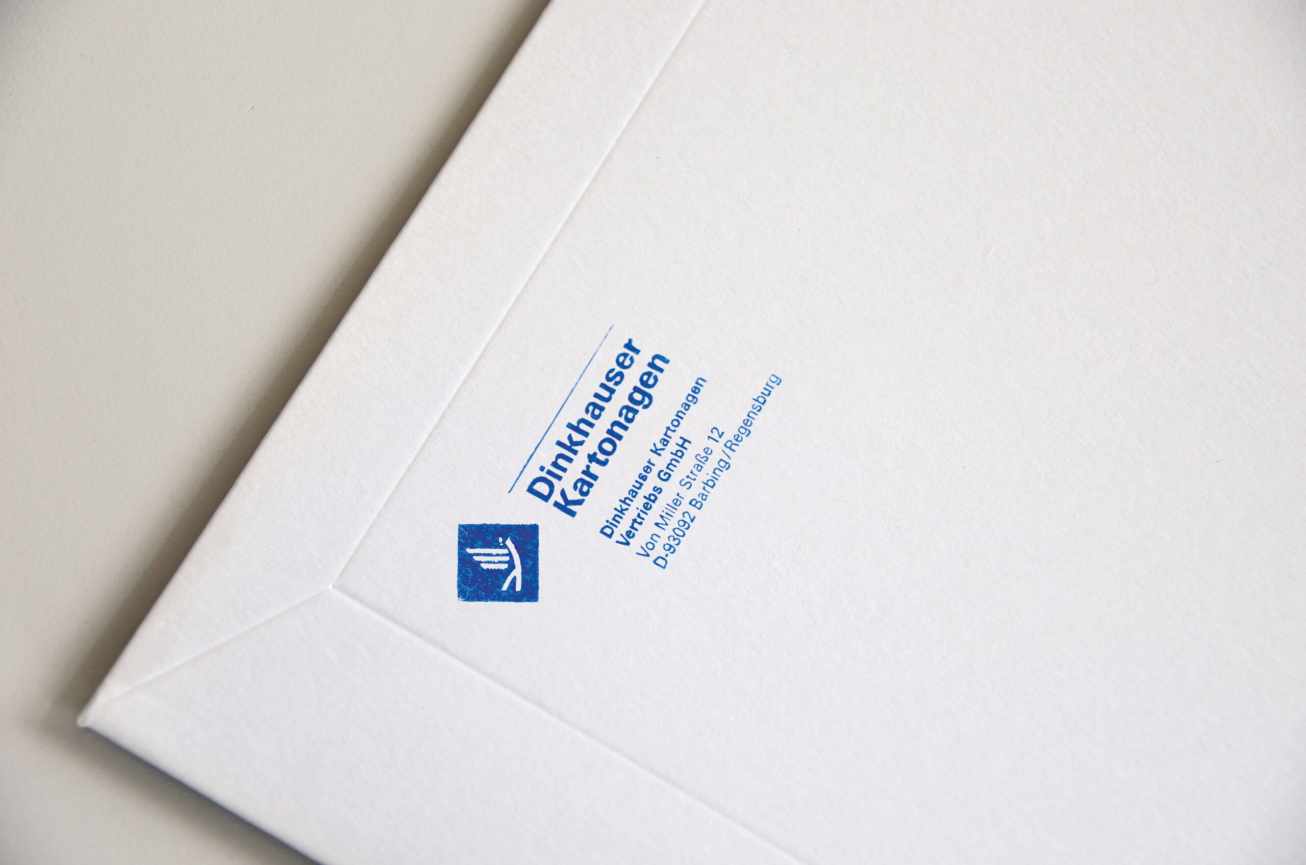 colompac-enveloppe-carton-rigide-blanche-245x345-auto-adh-sive image 3